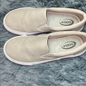 7.5 slip on shoes memory foam